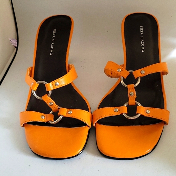 Orange 2.5" heels size 8.5 - Picture 2 of 6